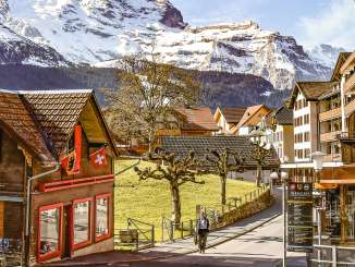 La célèbre rue du village de Wengen.