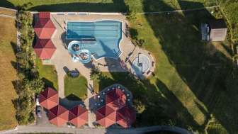 Luftaufnahme Freibad Hellbach