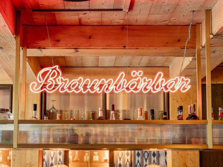 Braunbärbar